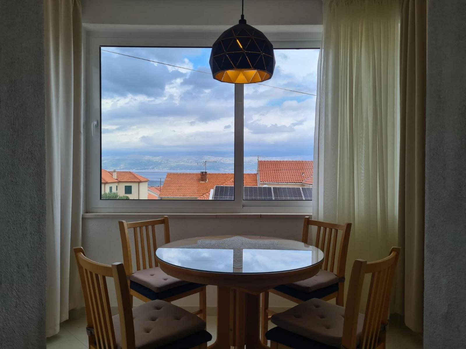 Apartments Jelena Supetar - Four Apartments - A Small House With A Private Yard - Two-Room Apartment With A Sea View - Studio Apartment - Two-Room Apartment With Garden View- Free Parking Exterior foto